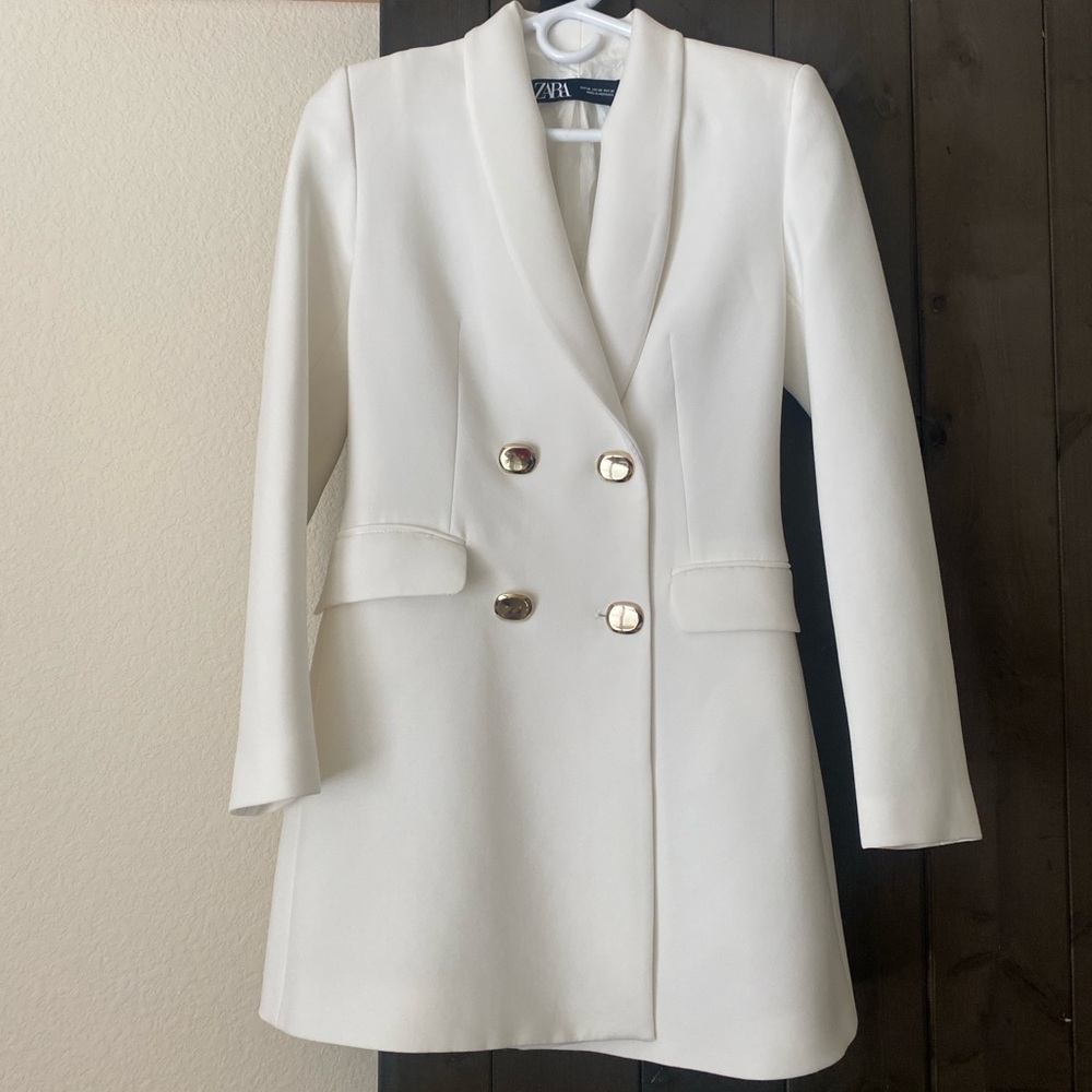 Zara White Blazer